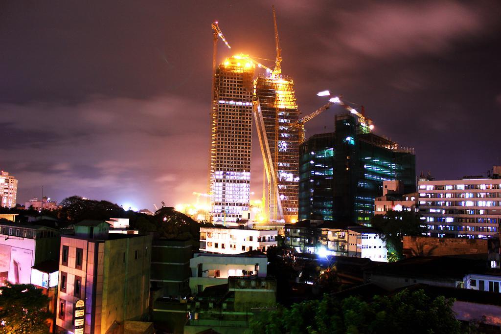 Thilhara Days Inn Kolombo Bagian luar foto