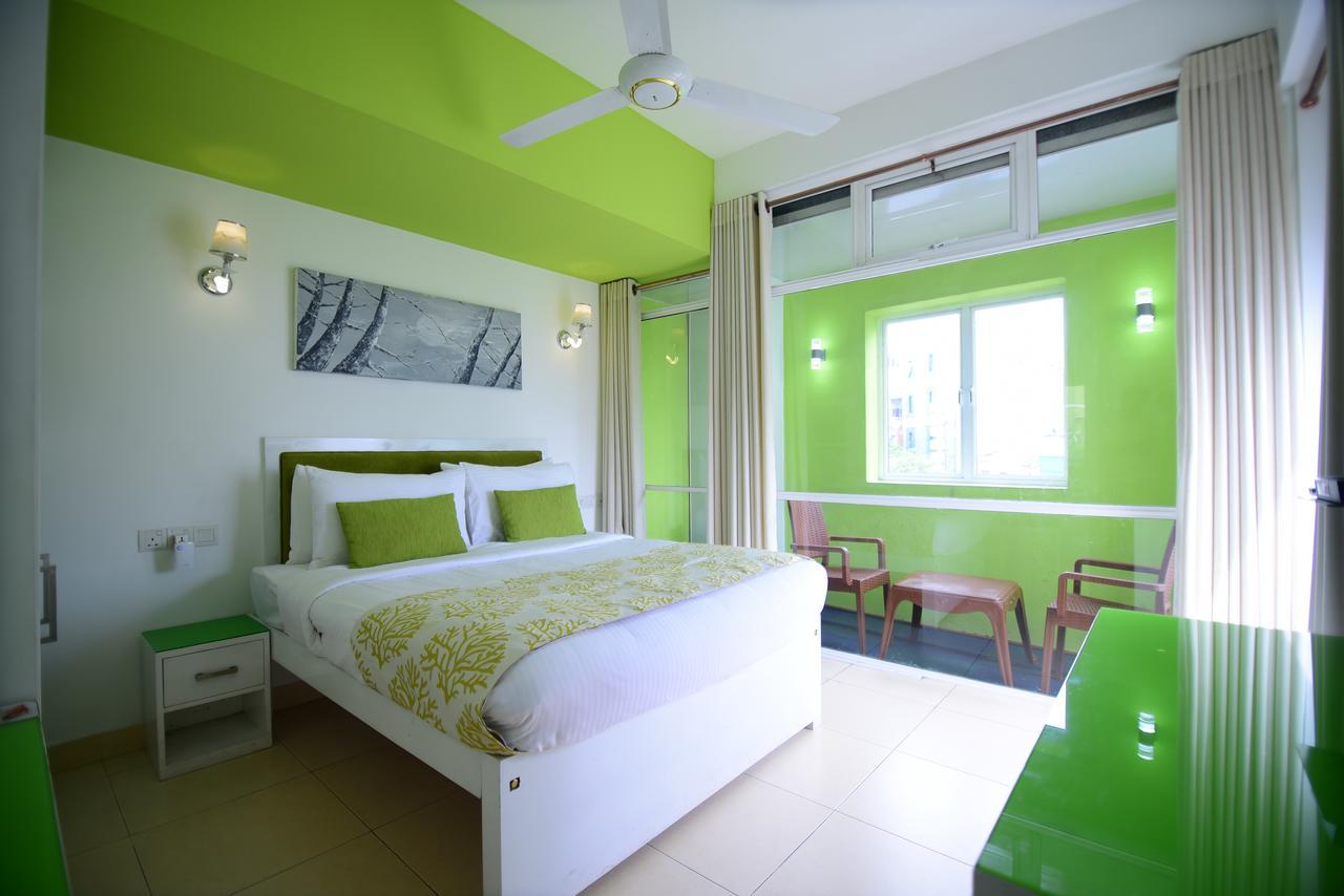 Thilhara Days Inn Kolombo Bagian luar foto