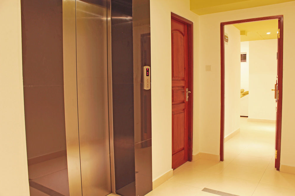 Thilhara Days Inn Kolombo Bagian luar foto